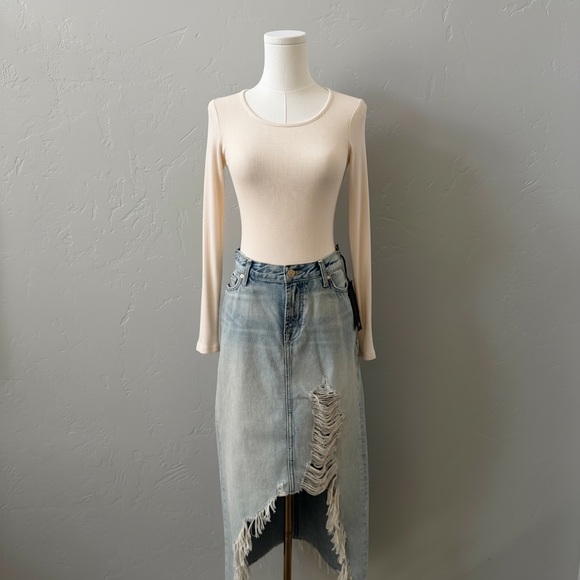 POL Waffle Knit Bodysuit Oyster Beige Long Sleeve Scoop Neck Size S Snap Closure - Picture 12 of 12